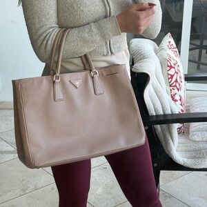 Prada Galleria Large Women's Beige Leather Tote Bag